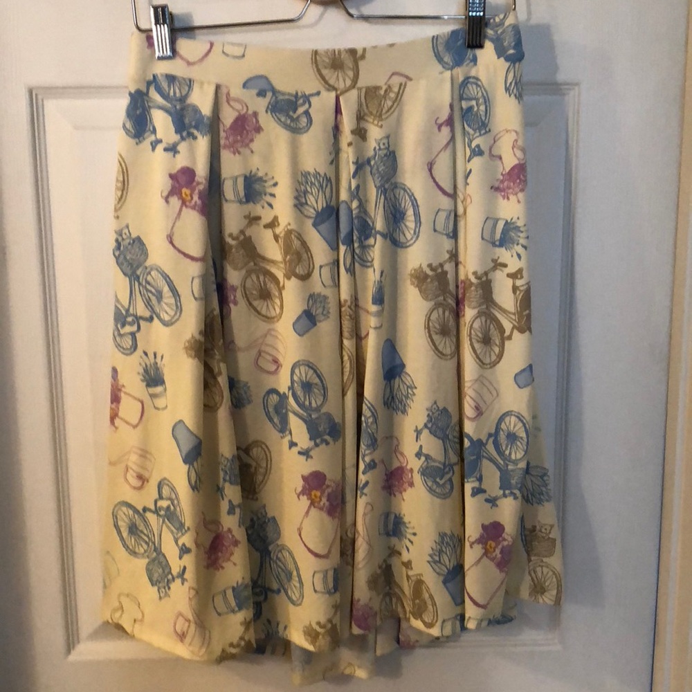 Lularoe madison printed skirt-size M